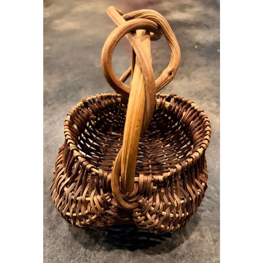 VTG Appalachian Woven Buttocks Gather Basket Losenge Pattern Twisted Vine Handle